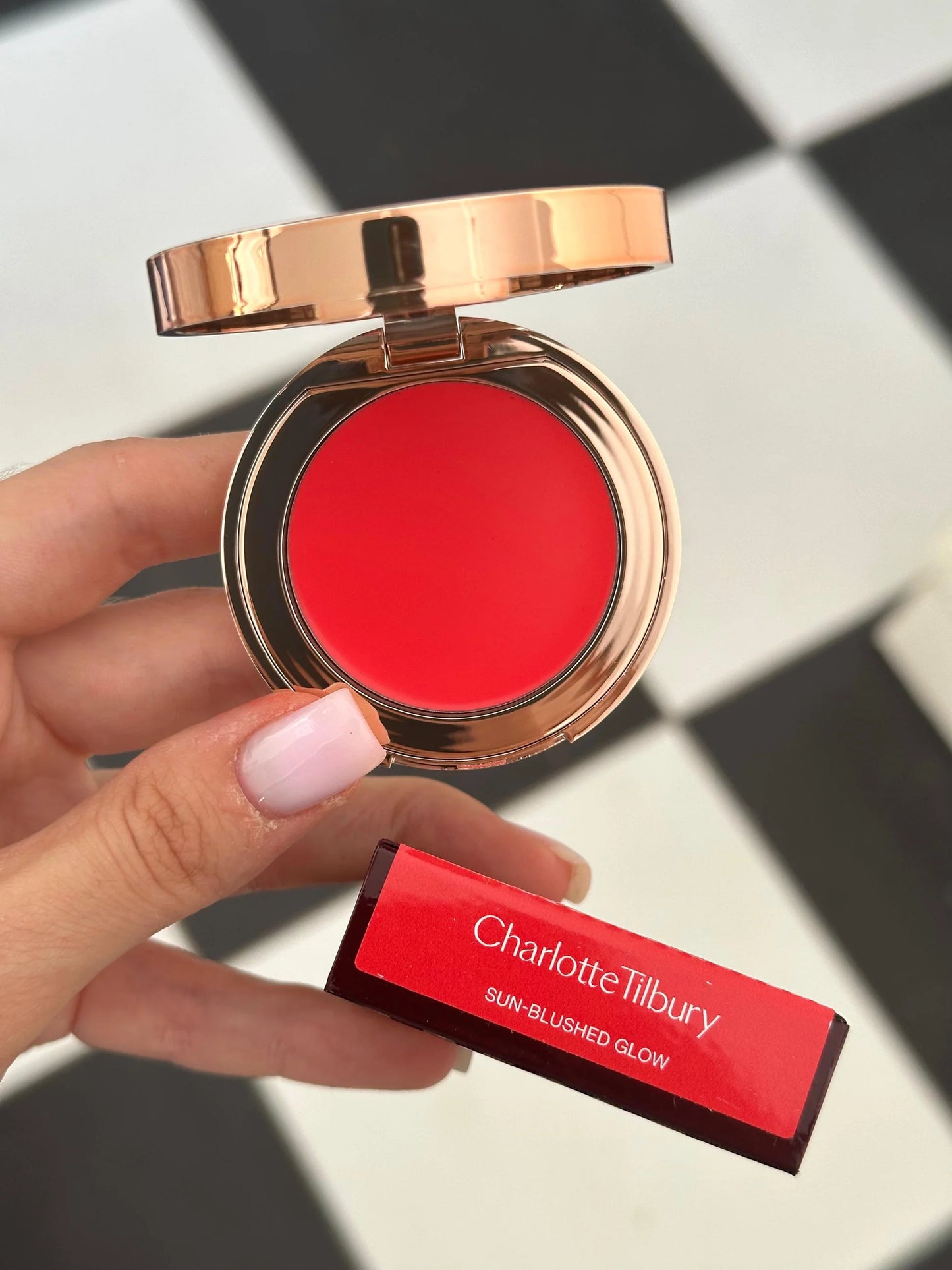 Charlotte Tilbury Beautiful Skin Island Glow Lip and cheek